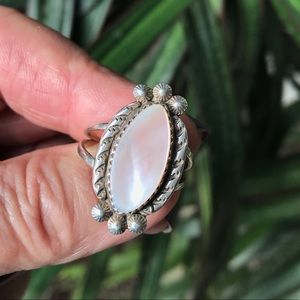 Vintage Native American MOP Ring